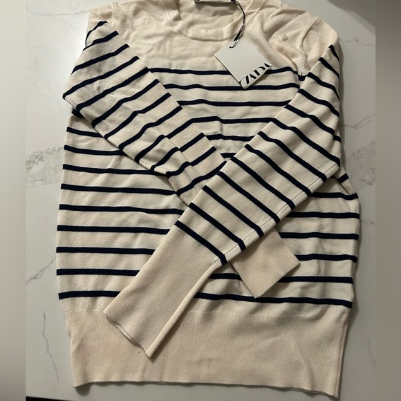 Zara Sweaters Zara Sweater Never Been Worn Gold Buttons On The